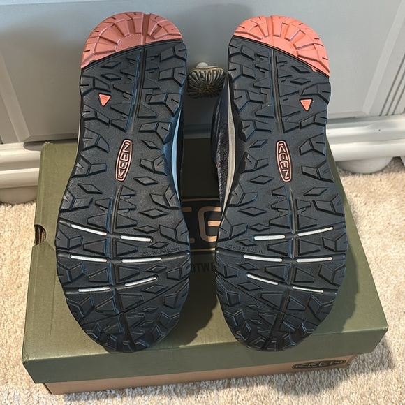Keen Terradora II Mid hiking boots NWT - Picture 5 of 6